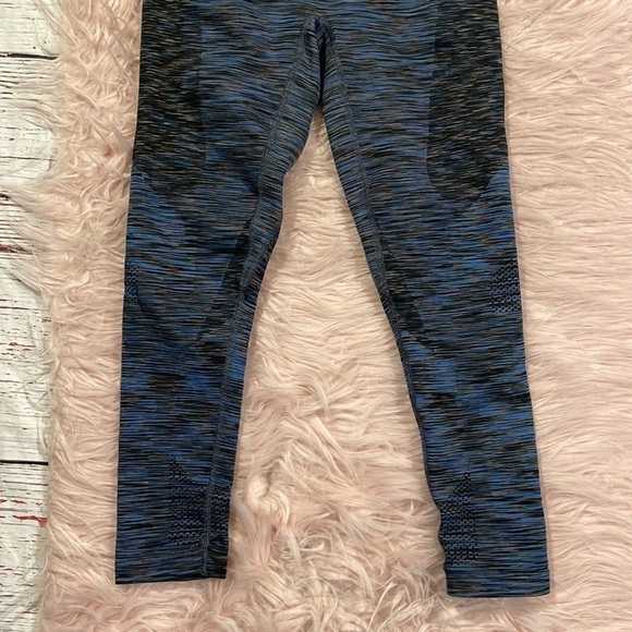 LNDR crop Space Leggings in Blue Space Dye Compression Seamless Size XS/S - Picture 7 of 9